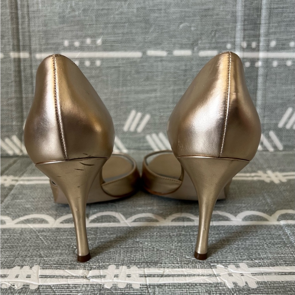 Cathy Jean Metallic Gold Heels, Size 8 - Picture 5 of 9